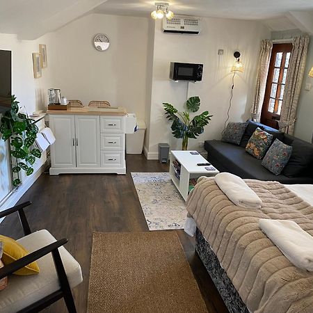 ホテル Poole Park House エクステリア 写真