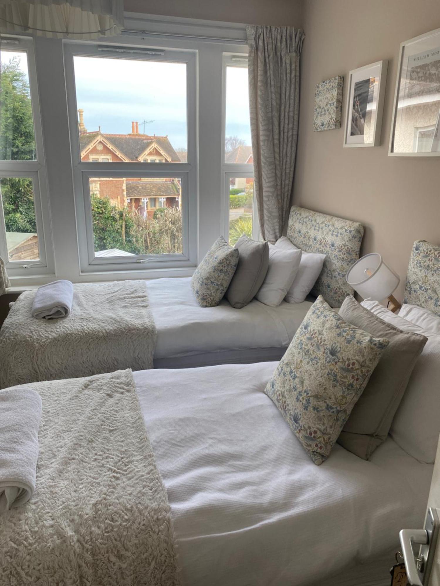 ホテル Poole Park House エクステリア 写真